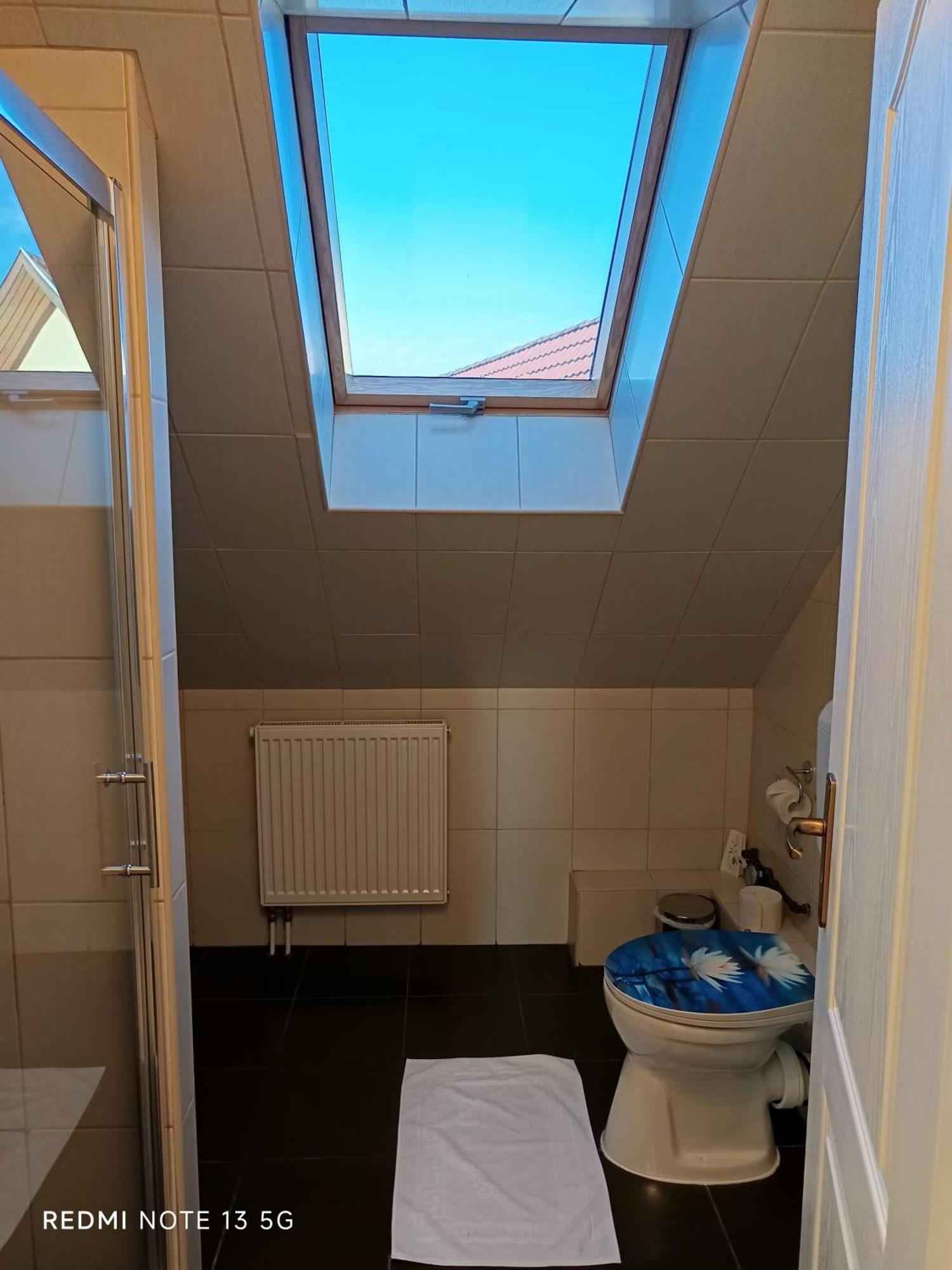 Zita Apartman Eger Buitenkant foto